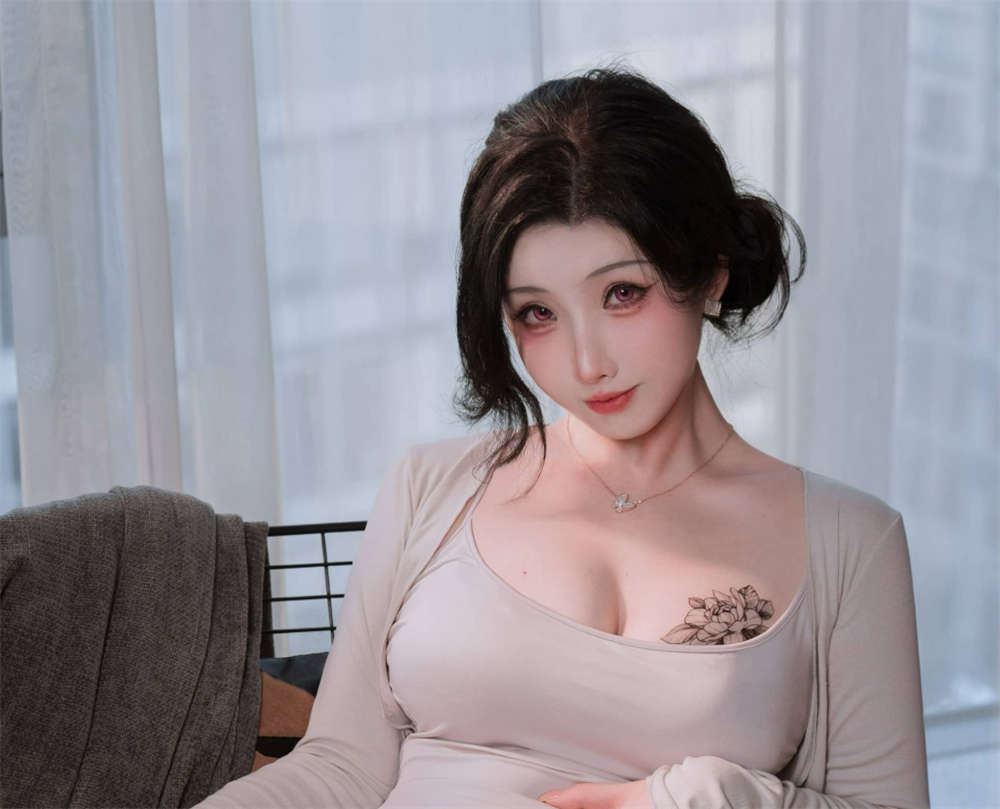 微博高颜值coser rioko凉凉子（肉扣热热子）是哪一年的，全套cosplay图集作品插图2